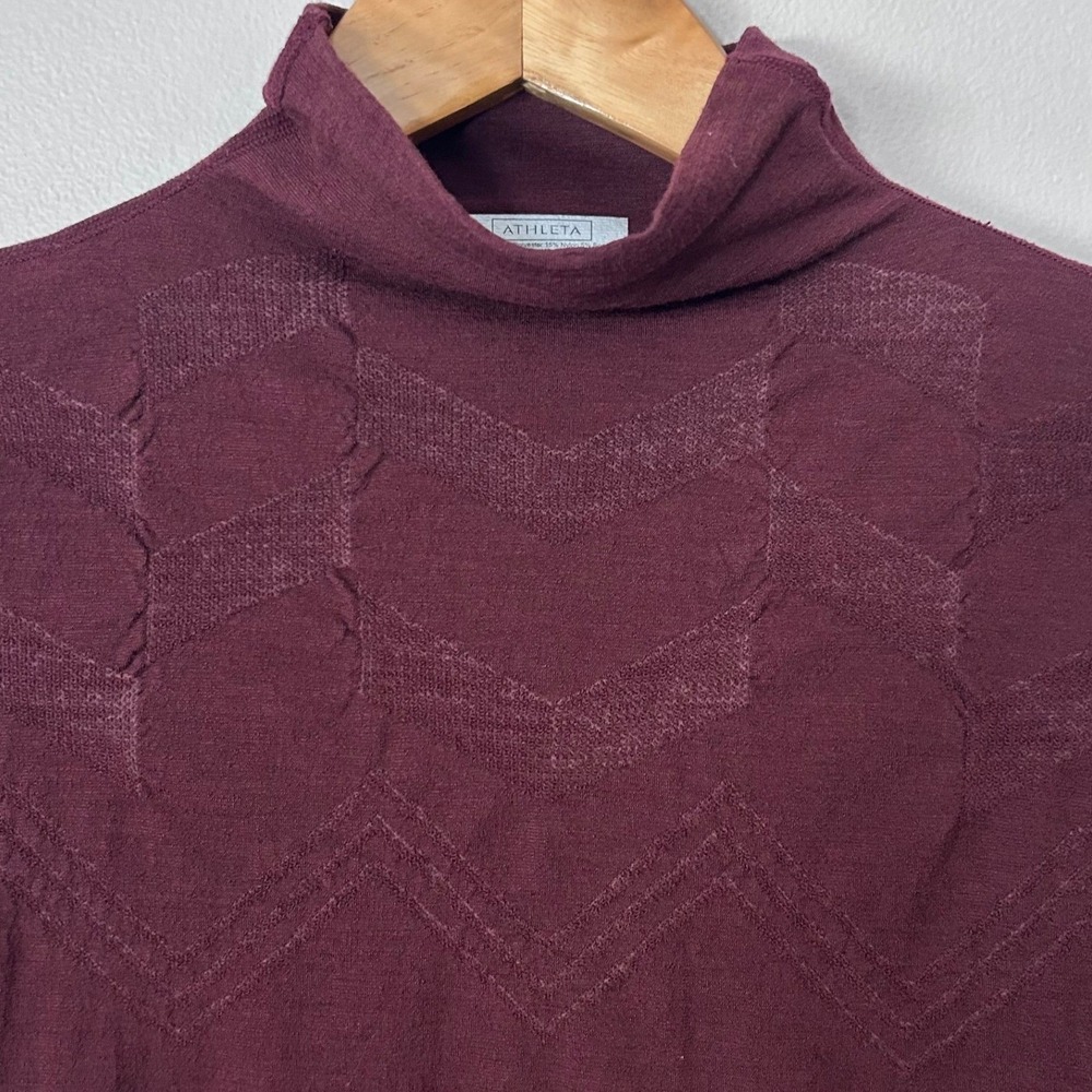 Athleta Sweater Womens M Burgundy Wool Blend Turtleneck Chevron Thumbholes